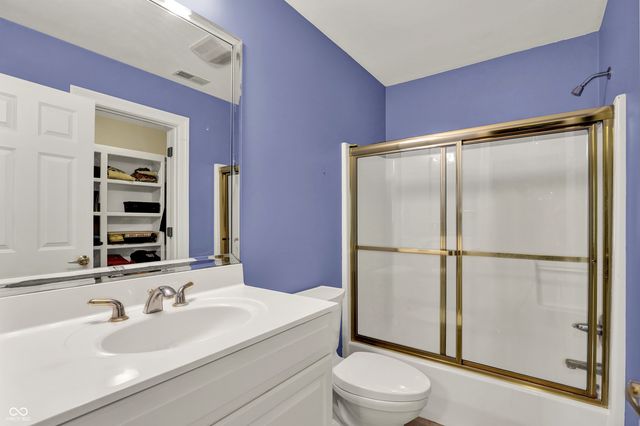 9690 Irishmans Run Lane, Zionsville, IN 46077