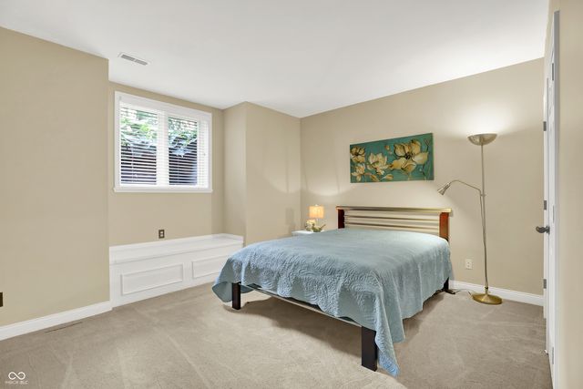 9690 Irishmans Run Lane, Zionsville, IN 46077