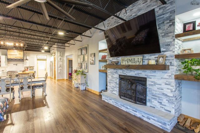 111 W WILLIAMS DRIVE, Burkburnett, TX 76354