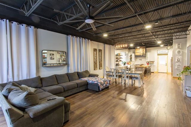 111 W WILLIAMS DRIVE, Burkburnett, TX 76354