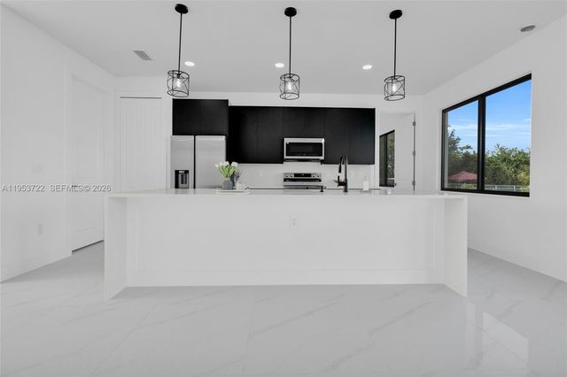 3602 20th ST SW, Lehigh Acres, FL 33976