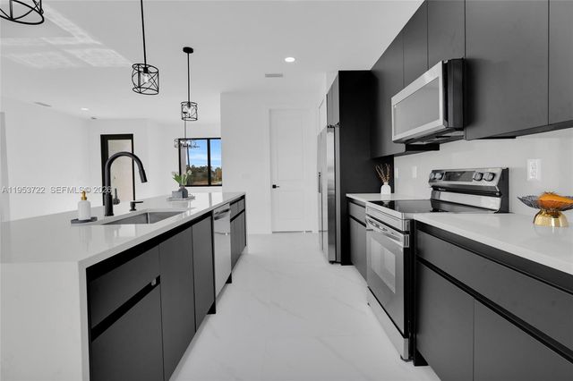 3602 20th ST SW, Lehigh Acres, FL 33976