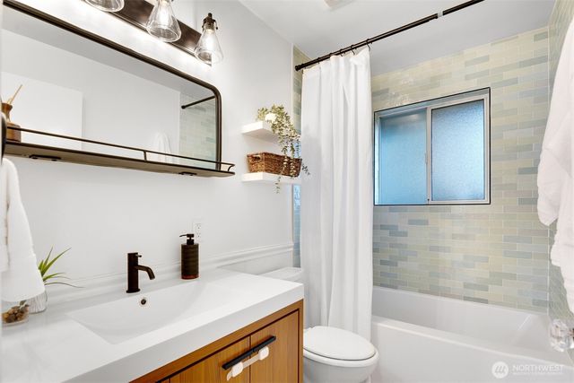 10611 NE 193rd Street, Bothell, WA 98011