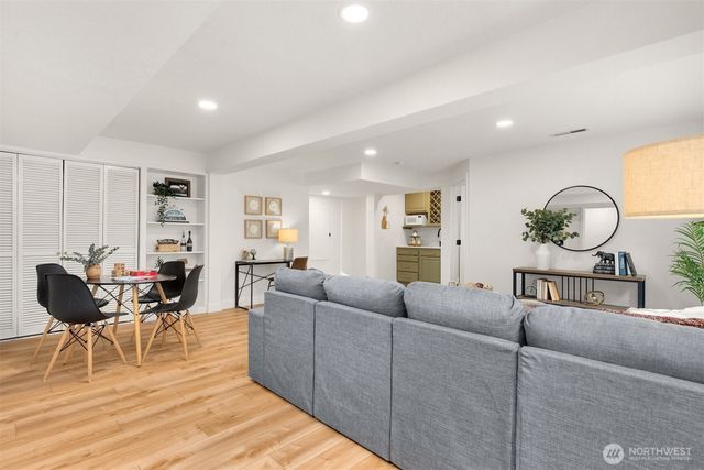 10611 NE 193rd Street, Bothell, WA 98011