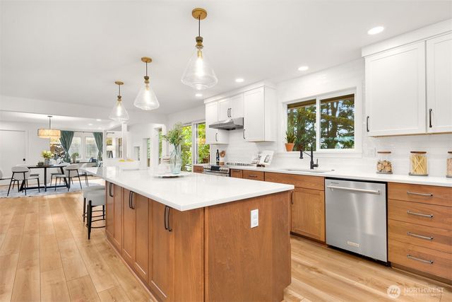 10611 NE 193rd Street, Bothell, WA 98011