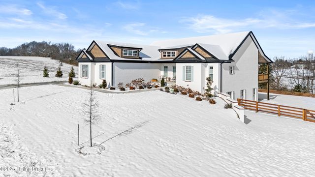 100 Sparrow Ln, Fisherville, KY 40023