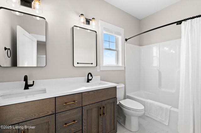 100 Sparrow Ln, Fisherville, KY 40023