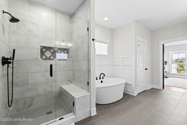 100 Sparrow Ln, Fisherville, KY 40023