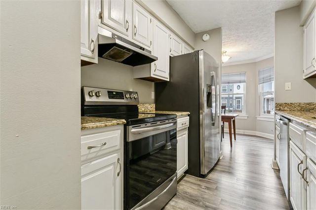 1058 Palmerton DR, Newport News, VA 23602