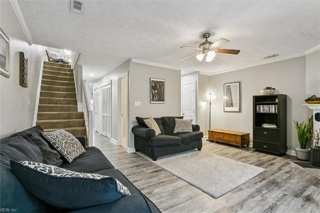 1058 Palmerton DR, Newport News, VA 23602