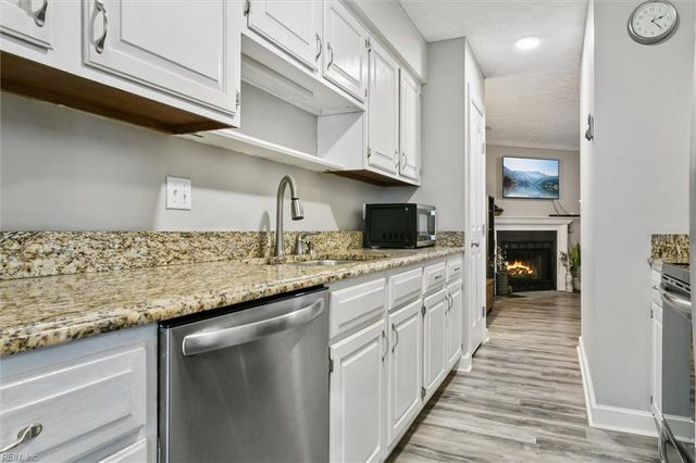 1058 Palmerton DR, Newport News, VA 23602