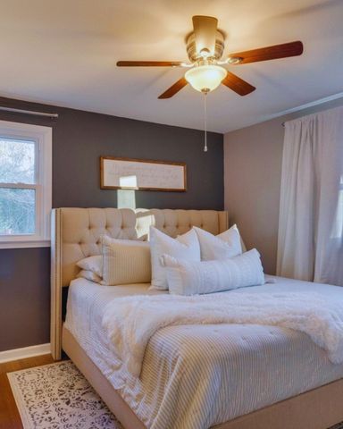 500 Whispering Hills Dr, Nashville, TN 37211