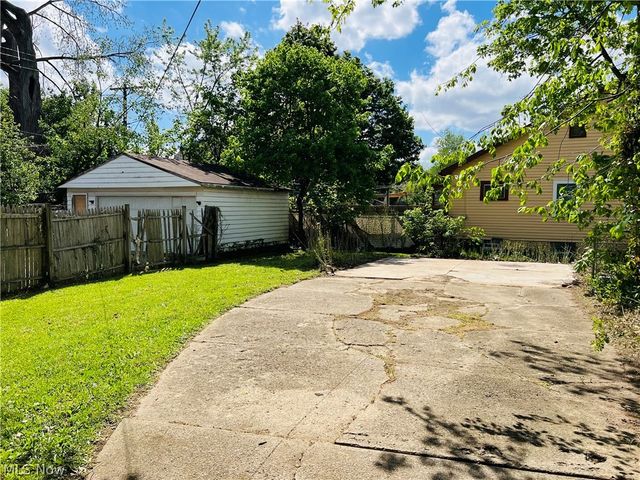 3968 E 147th Street, Cleveland, OH 44128