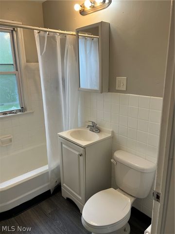 3968 E 147th Street, Cleveland, OH 44128