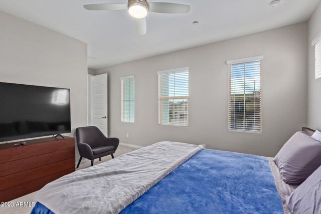 1954 S FOLLETT Way, Gilbert, AZ 85295