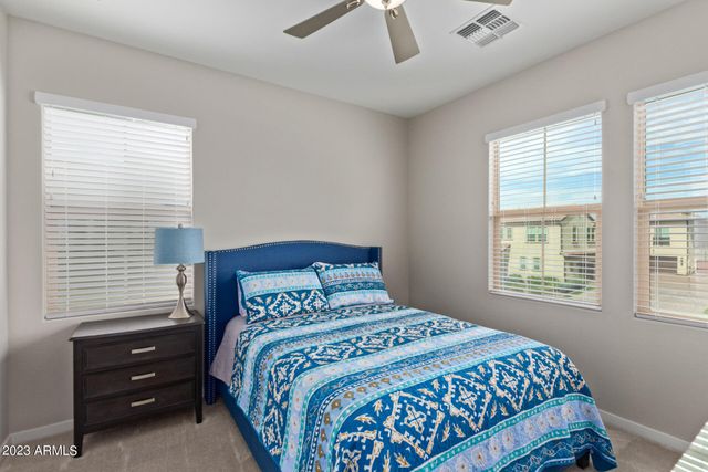 1954 S FOLLETT Way, Gilbert, AZ 85295