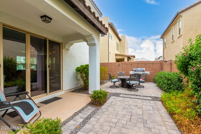 1954 S FOLLETT Way, Gilbert, AZ 85295