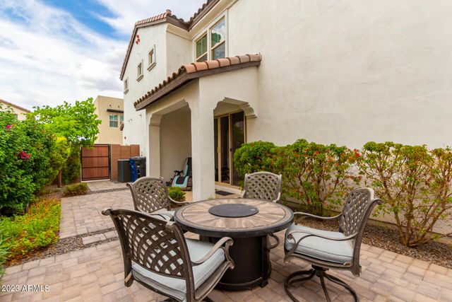 1954 S FOLLETT Way, Gilbert, AZ 85295