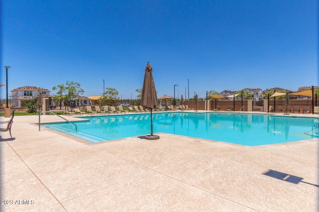 1954 S FOLLETT Way, Gilbert, AZ 85295