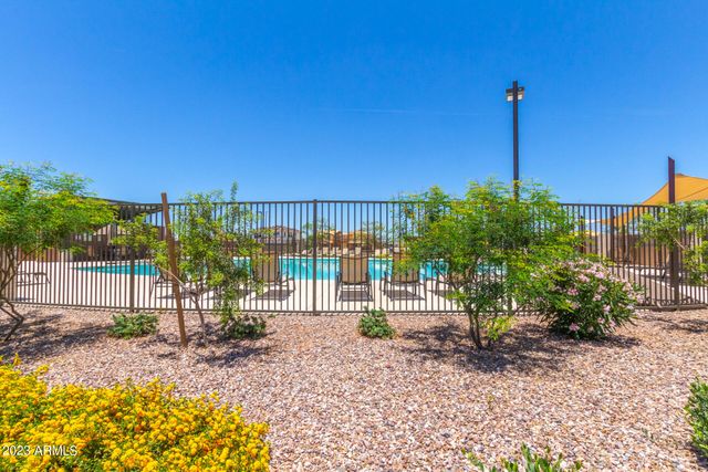 1954 S FOLLETT Way, Gilbert, AZ 85295