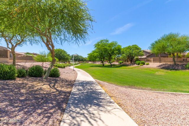 1954 S FOLLETT Way, Gilbert, AZ 85295