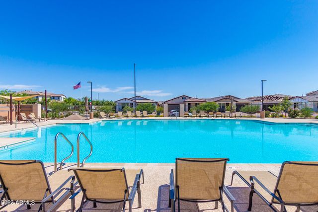 1954 S FOLLETT Way, Gilbert, AZ 85295