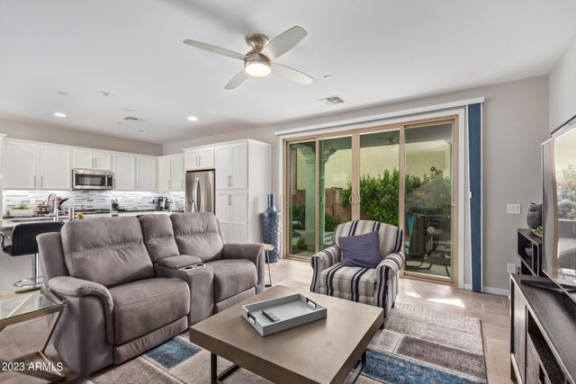 1954 S FOLLETT Way, Gilbert, AZ 85295