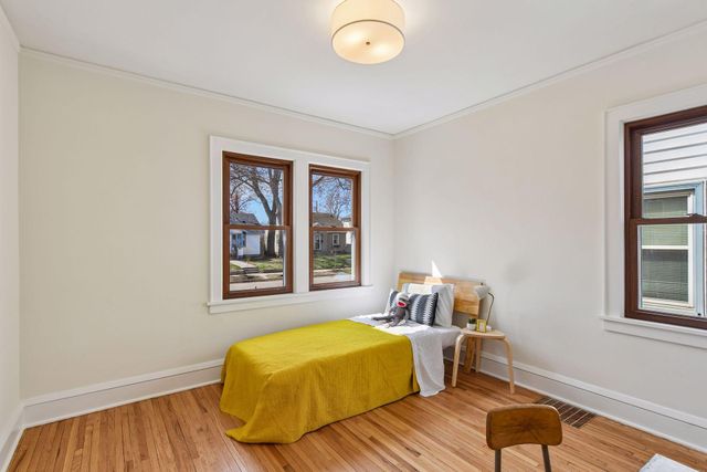 4618 Queen Avenue N, Minneapolis, MN 55412