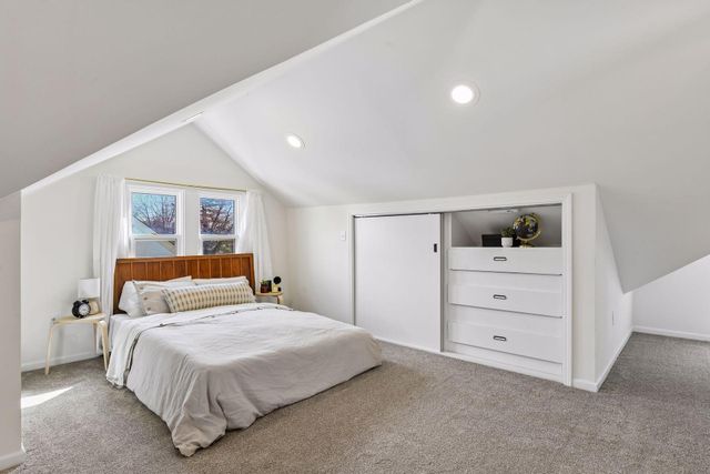 4618 Queen Avenue N, Minneapolis, MN 55412