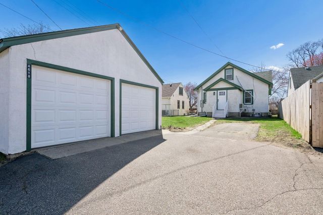 4618 Queen Avenue N, Minneapolis, MN 55412