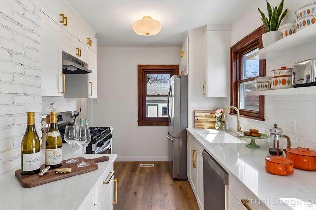 4618 Queen Avenue N, Minneapolis, MN 55412