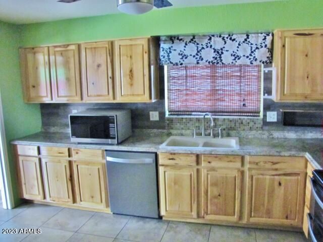 1048 QUAIL HOLLOW Drive, Sierra Vista, AZ 85635