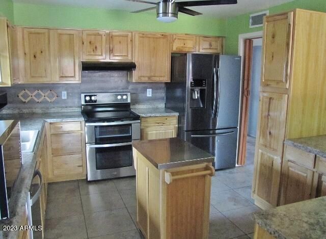 1048 QUAIL HOLLOW Drive, Sierra Vista, AZ 85635