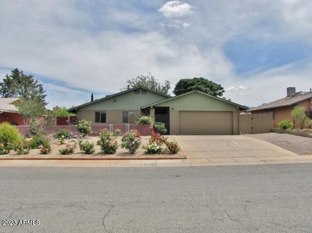 1048 QUAIL HOLLOW Drive, Sierra Vista, AZ 85635