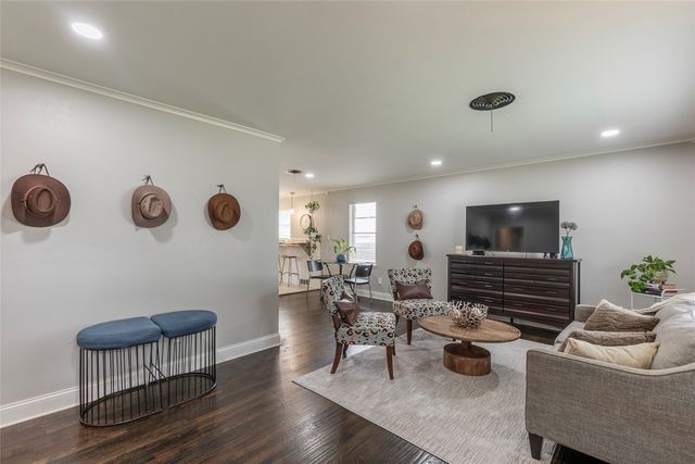 3704 Stadium Drive, Fort Worth, TX 76109