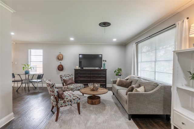 3704 Stadium Drive, Fort Worth, TX 76109