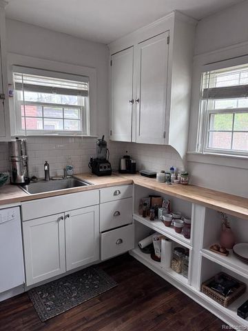 286 W Webster Street, Ferndale, MI 48220
