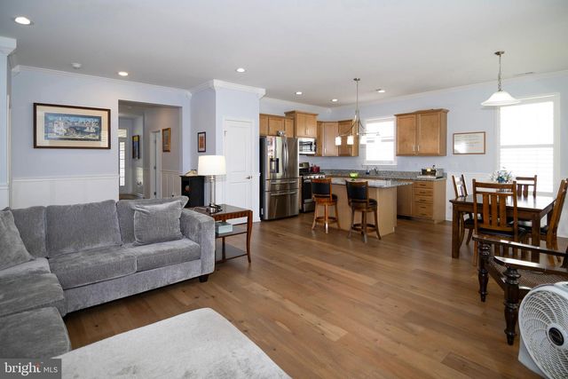 3700 CASTLETON DR, Williamstown, NJ 08094