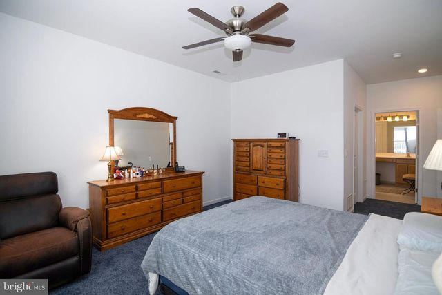 3700 CASTLETON DR, Williamstown, NJ 08094