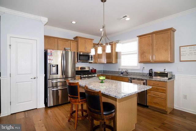 3700 CASTLETON DR, Williamstown, NJ 08094