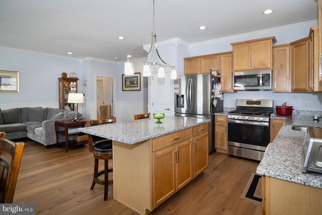 3700 CASTLETON DR, Williamstown, NJ 08094