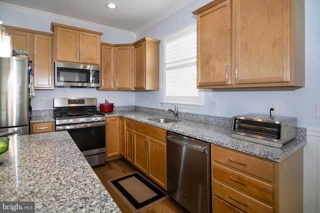 3700 CASTLETON DR, Williamstown, NJ 08094