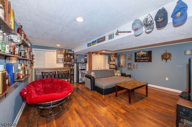 8 Sherbone Pl 8, Sayreville Boro, NJ 08872