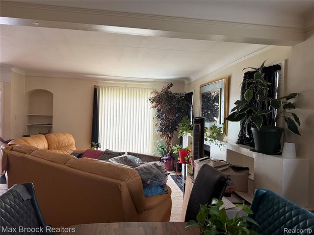 19341 Ohio Street, Detroit, MI 48221