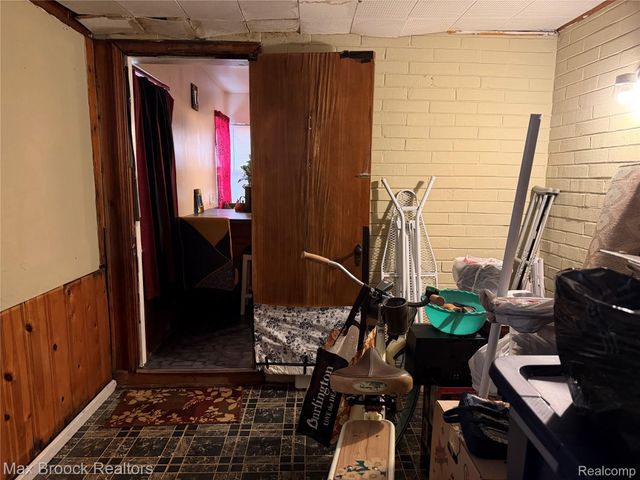 19341 Ohio Street, Detroit, MI 48221