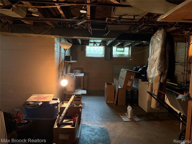 19341 Ohio Street, Detroit, MI 48221