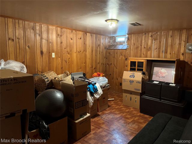 19341 Ohio Street, Detroit, MI 48221