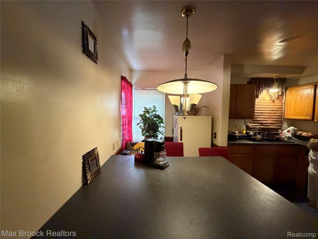 19341 Ohio Street, Detroit, MI 48221