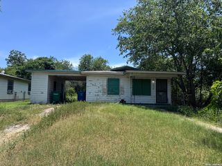 114 Calmar Ct, San Antonio, TX 78220