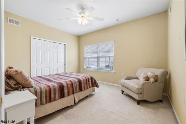 43 Renaissance Blvd, Franklin Twp., NJ 08873
